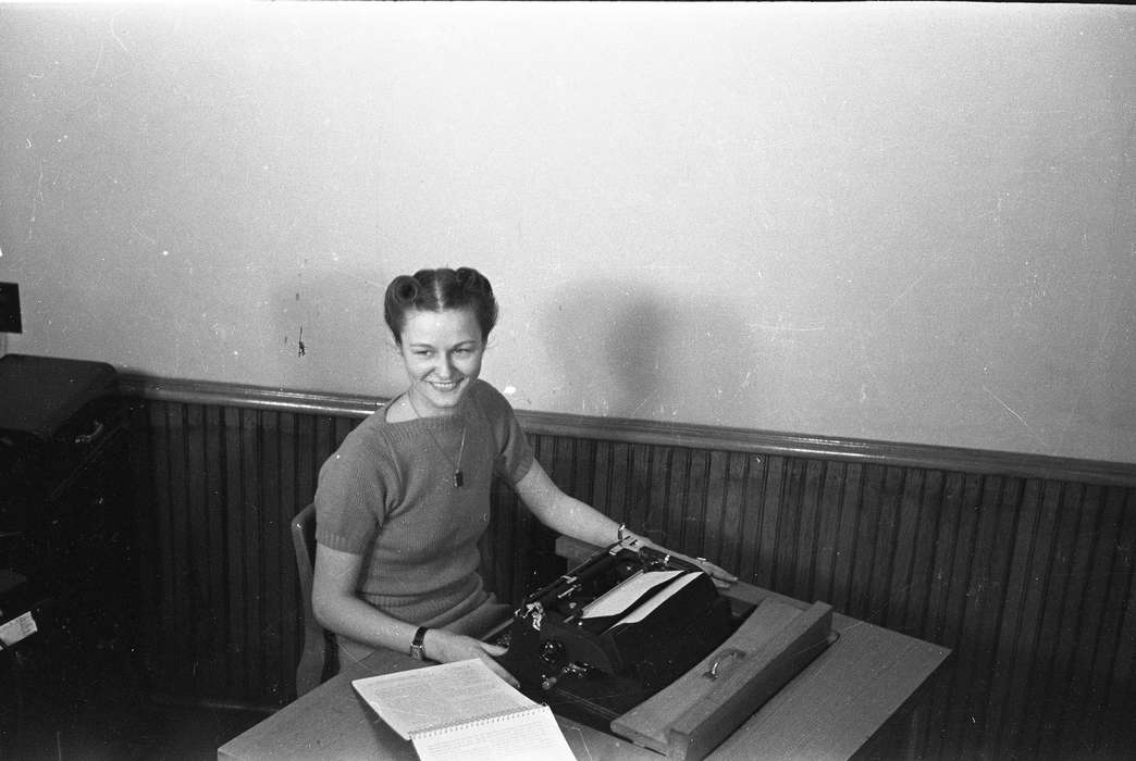 UNI Special Collections & University Archives, history of Iowa, iowa state teachers college, Iowa, uni, Cedar Falls, IA, Labor and Occupations, Iowa History, university of northern iowa, typewriter, Schools and Education