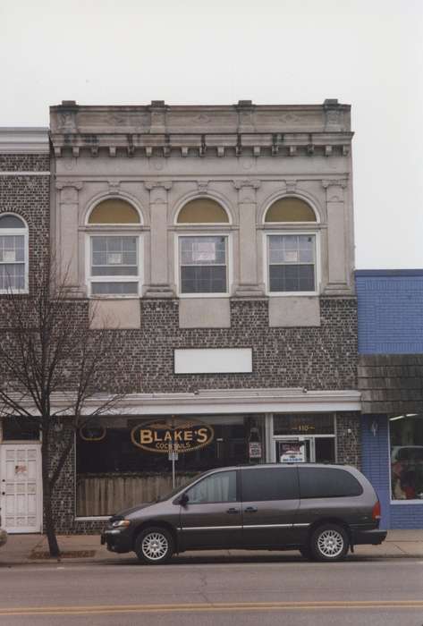 mainstreet, Main Streets & Town Squares, lounge, Iowa History, history of Iowa, storefront, Motorized Vehicles, Businesses and Factories, Iowa, Cities and Towns, Waverly Public Library