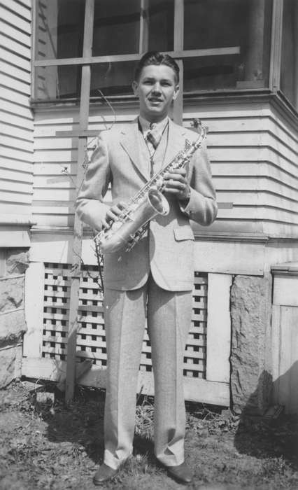 saxophone, history of Iowa, music, Iowa History, Mullenix, Angie, Vinton, IA, Iowa, Leisure, Portraits - Individual