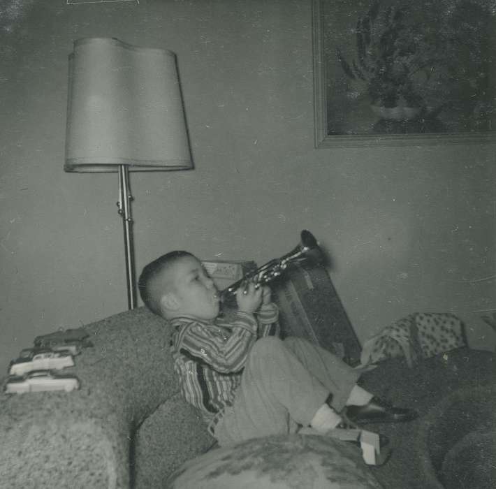 trumpet, music, Iowa History, Leisure, Children, toy, Iowa, history of Iowa, West Union, IA, Homes, lamp, couch, Fink-Bowman, Janna