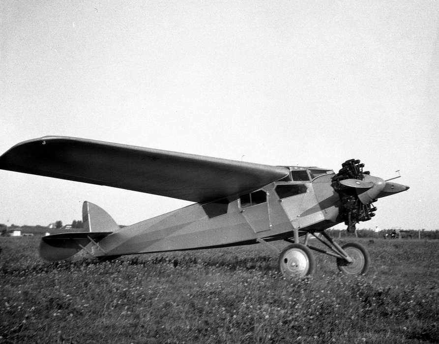 Iowa History, Iowa, Motorized Vehicles, airplane, Lemberger, LeAnn, history of Iowa, Ottumwa, IA