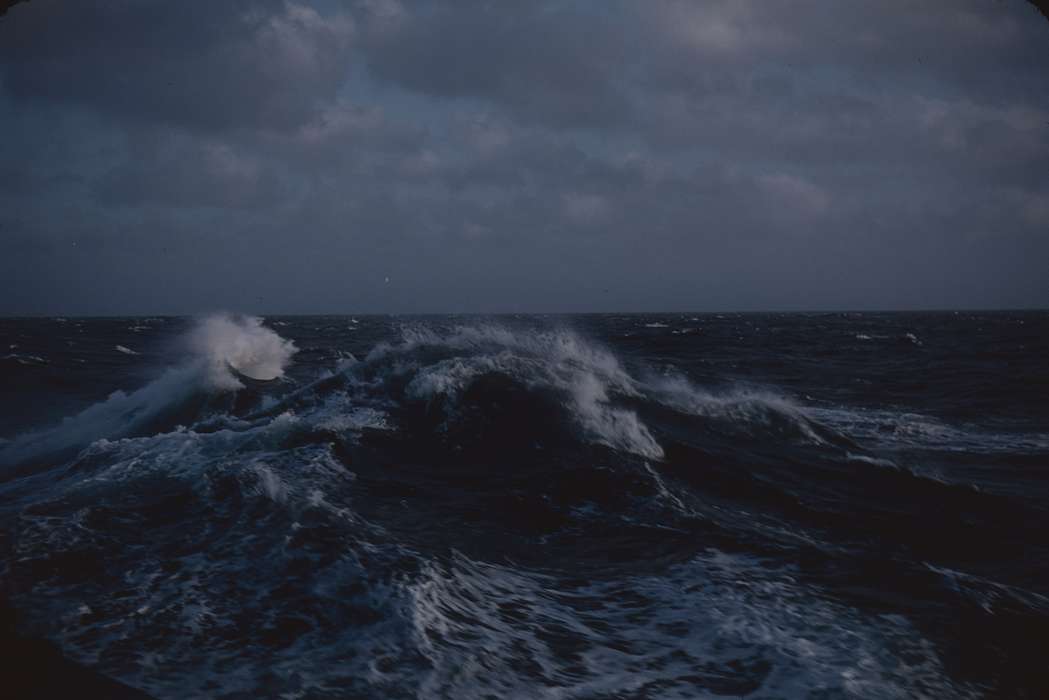 Atlantic Ocean, Sack, Renata, ocean, Iowa History, Iowa, history of Iowa, atlantic ocean, water, wave, Travel, waves