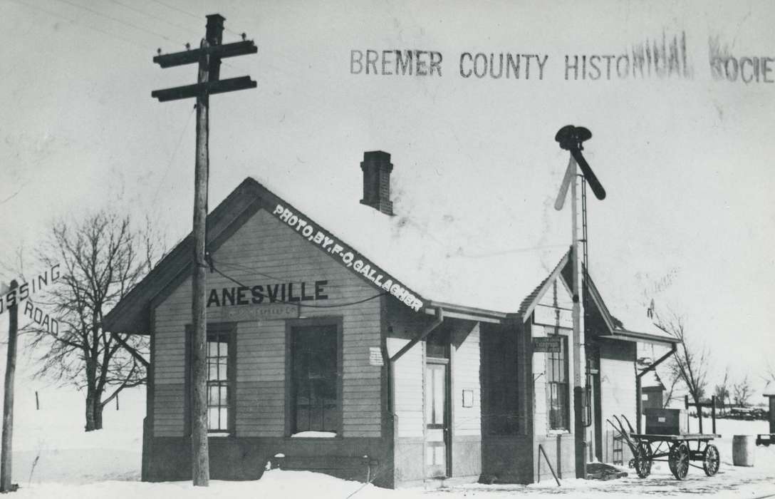 history of Iowa, Iowa History, railroad crossing, building exterior, Iowa, Cities and Towns, correct date needed, Waverly Public Library, Train Stations