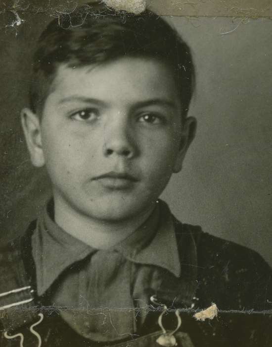Campopiano Von Klimo, Melinda, history of Iowa, Iowa History, Polk County, IA, overalls, Iowa, Children, montenegrin, Portraits - Individual
