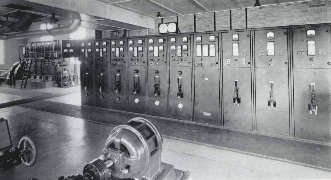 history of Iowa, Iowa History, Businesses and Factories, engine, Waverly, IA, Iowa, electricity, Waverly Public Library
