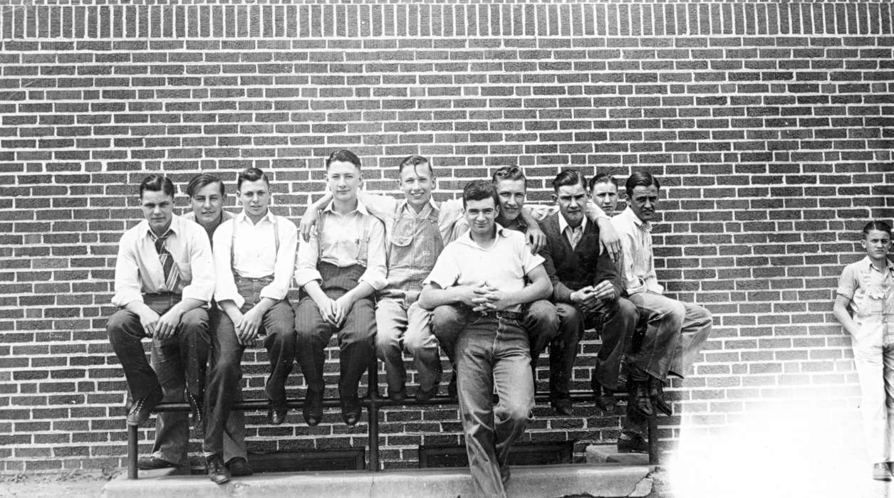 Portraits - Group, history of Iowa, Iowa History, McLaughlin, Angie, friends, Washington, IA, Iowa, Children
