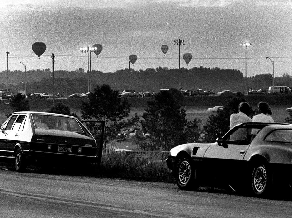 race, history of Iowa, Iowa History, Ottumwa, IA, Entertainment, hot air balloon, Motorized Vehicles, car, air balloon, Fairs and Festivals, Iowa, Lemberger, LeAnn