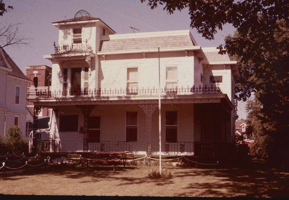 history of Iowa, Iowa History, IA, front porch, Iowa, Zischke, Ward, Cities and Towns, Homes, house