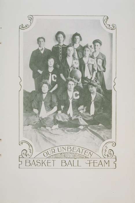 basketball, uniform, Iowa, Storrs, CT, basketball team, Archives & Special Collections, University of Connecticut Library, history of Iowa, Iowa History