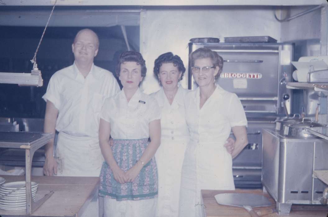 Portraits - Group, uniform, Iowa, kitchen, Businesses and Factories, restaurant, Des Moines, IA, history of Iowa, Campopiano Von Klimo, Melinda, Labor and Occupations, apron, Iowa History