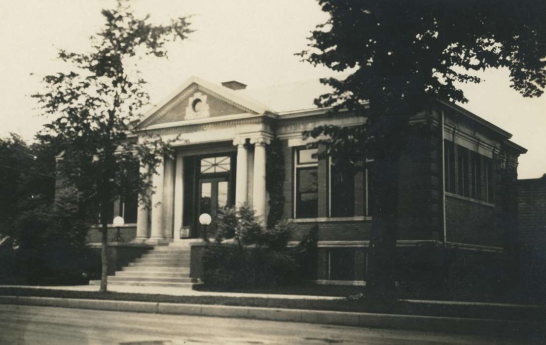 history of Iowa, Iowa History, Meyer, Sarah, brick building, trees, library, Waverly, IA, street light, Iowa, Schools and Education, correct date needed, street, pillar, steps