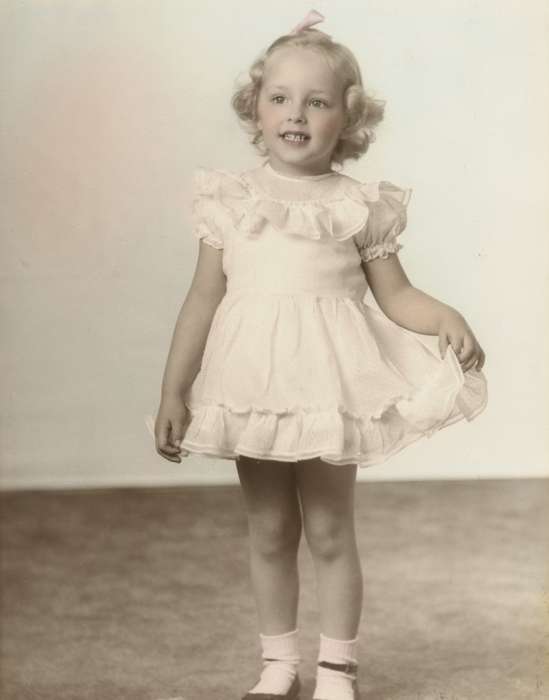 history of Iowa, Iowa History, Mullenix, Angie, Vinton, IA, Iowa, dress, Children, Portraits - Individual