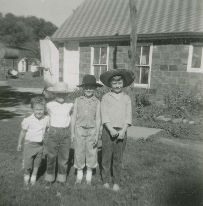 Portraits - Group, Brenneman, Brenda, hats, rural, Iowa, marengo, cousins, Marengo, IA, Children, history of Iowa, Iowa History