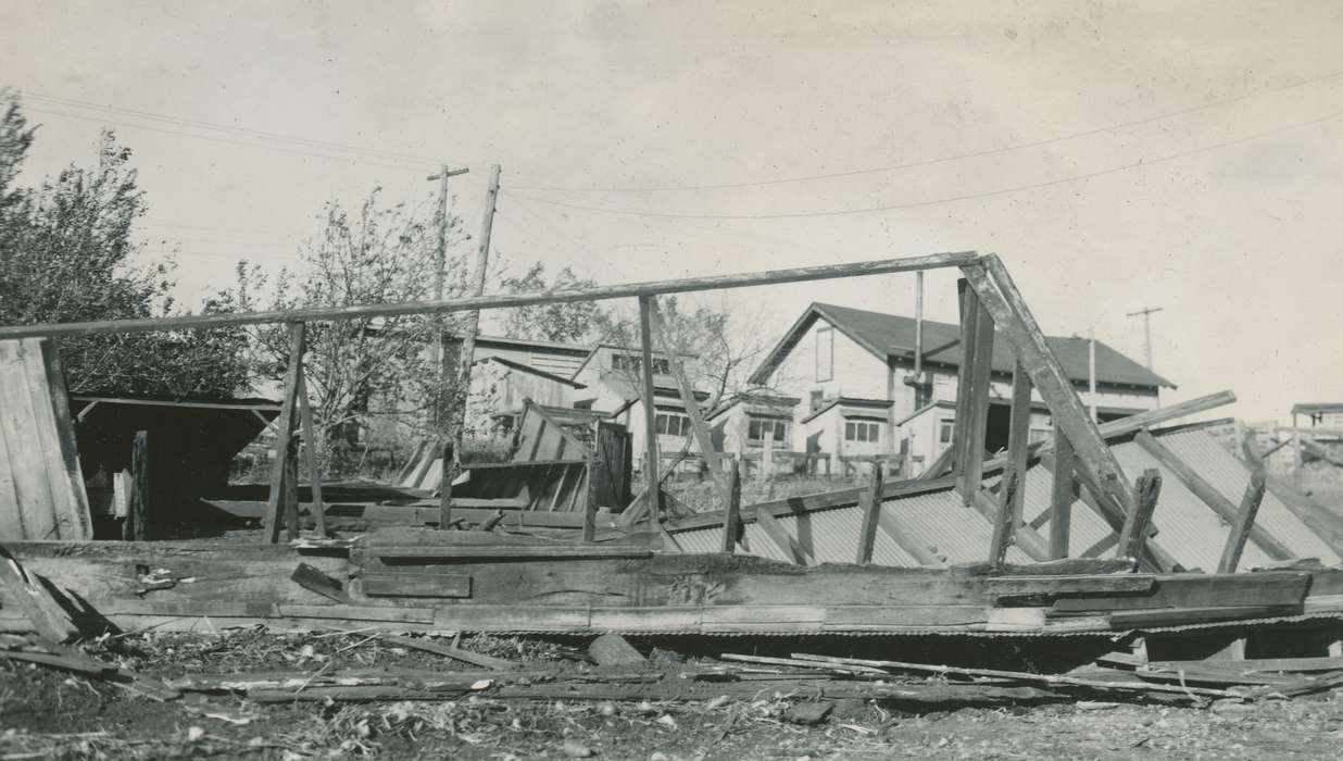 history of Iowa, Iowa, Iowa History, McMurray, Doug, Wrecks, Webster City, IA, storm damage