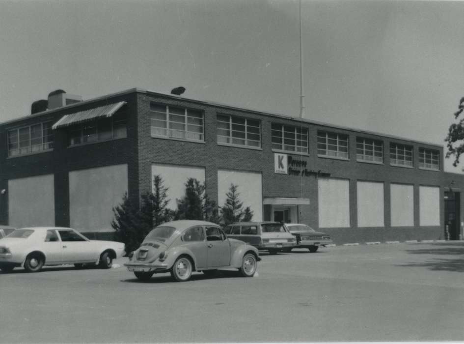 history of Iowa, Businesses and Factories, Waverly, IA, Waverly Public Library, Iowa, plant, Motorized Vehicles, Iowa History, cars