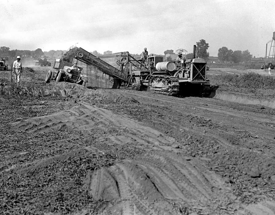 history of Iowa, Iowa History, Ottumwa, IA, Iowa, Lemberger, LeAnn, construction, Labor and Occupations