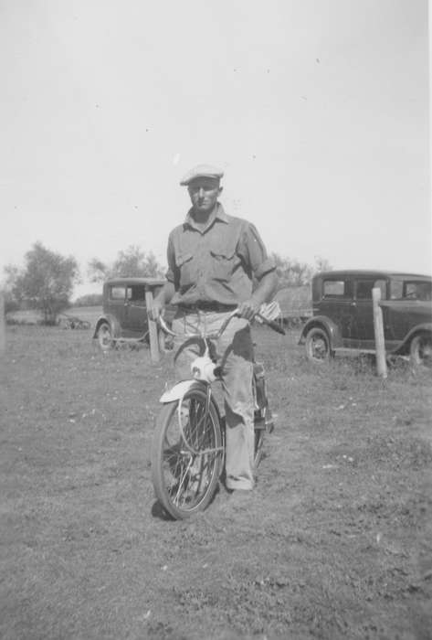 Belmond, IA, Iowa, Mickelson, Rose, bike, car, Portraits - Individual, bicycle, Farms, history of Iowa, Motorized Vehicles, Iowa History