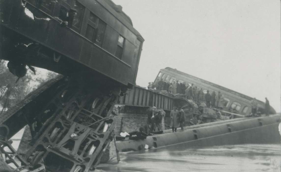 train engine, train crash, history of Iowa, Iowa History, Wrecks, Motorized Vehicles, railroad track, Waverly, IA, train bridge, river, Iowa, Train Stations, Waverly Public Library