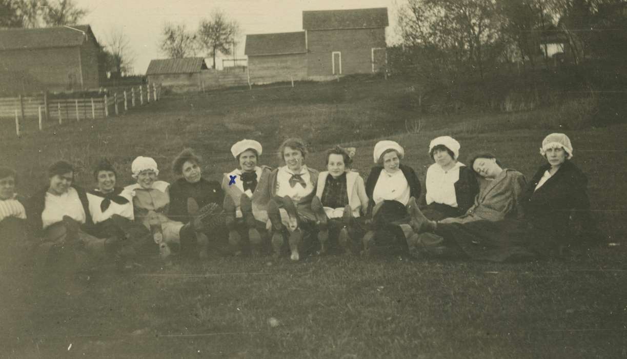 Portraits - Group, Iowa, Barns, Farms, Washington, IA, history of Iowa, Adam, Susan, friends, Iowa History