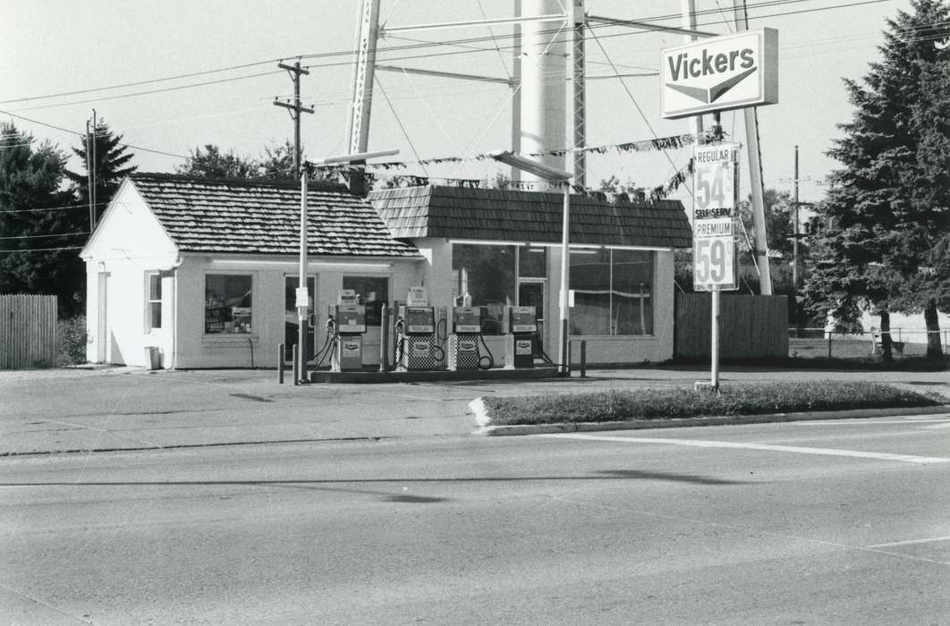 history of Iowa, gas station, Iowa History, Businesses and Factories, Waverly Public Library, Iowa