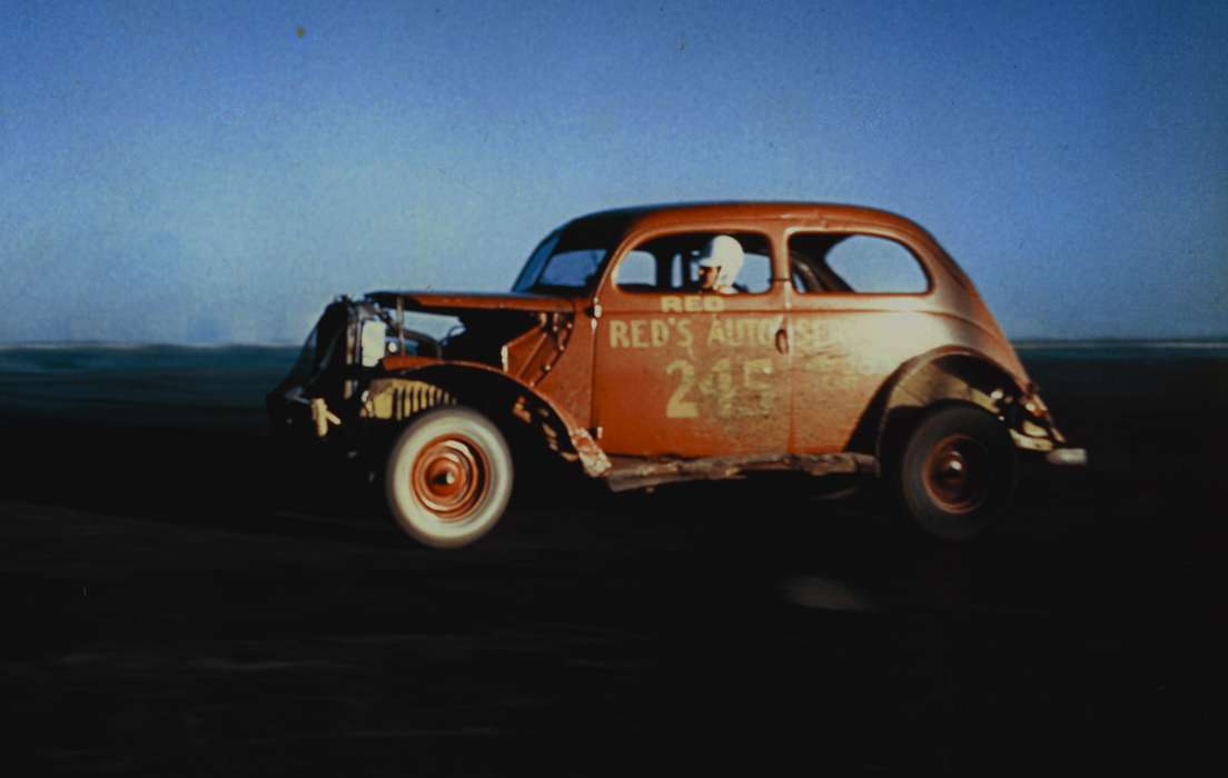 tunis speedway, racecar, history of Iowa, Iowa History, Entertainment, Motorized Vehicles, Volgarino, Jim, car, speedway, Iowa, Waterloo, IA