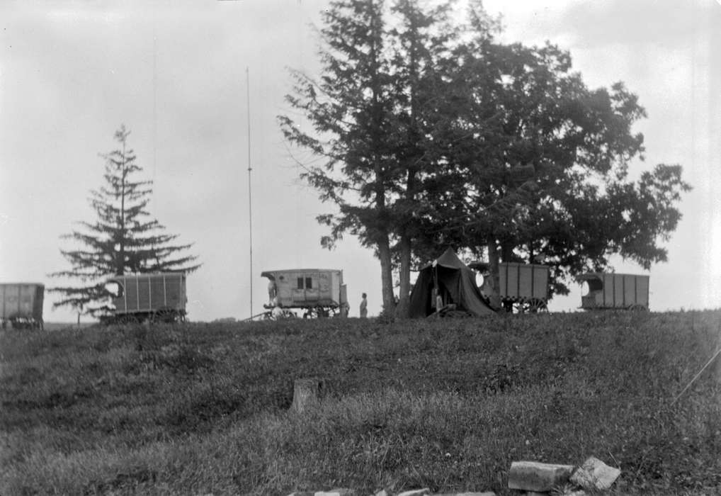 history of Iowa, Iowa History, Lemberger, LeAnn, field, tent, wagon, Iowa, Outdoor Recreation, Stone City, IA, tree, stone city art colony