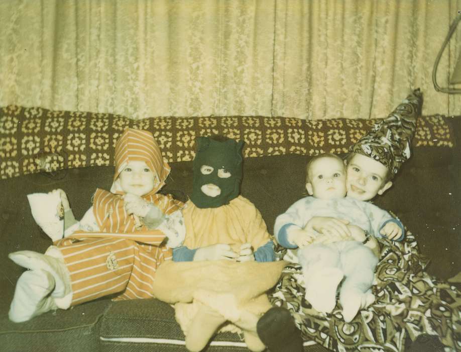 Portraits - Group, history of Iowa, Iowa History, Families, ski mask, Manchester, CT, Iowa, Children, O'Loughlin, Jim