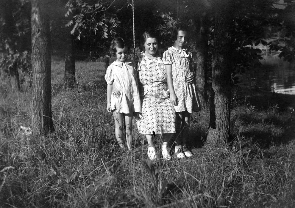 Portraits - Group, Iowa, mother, Iowa History, Families, Children, history of Iowa, lake, forest, swing, daughter, Farley, IA, Scherrman, Pearl