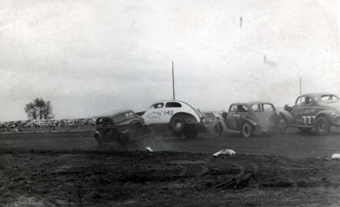 car, Wrecks, Waterloo, IA, Iowa, Motorized Vehicles, Iowa History, Volgarino, Jim, speedway, Entertainment, tunis speedway, racecar, history of Iowa