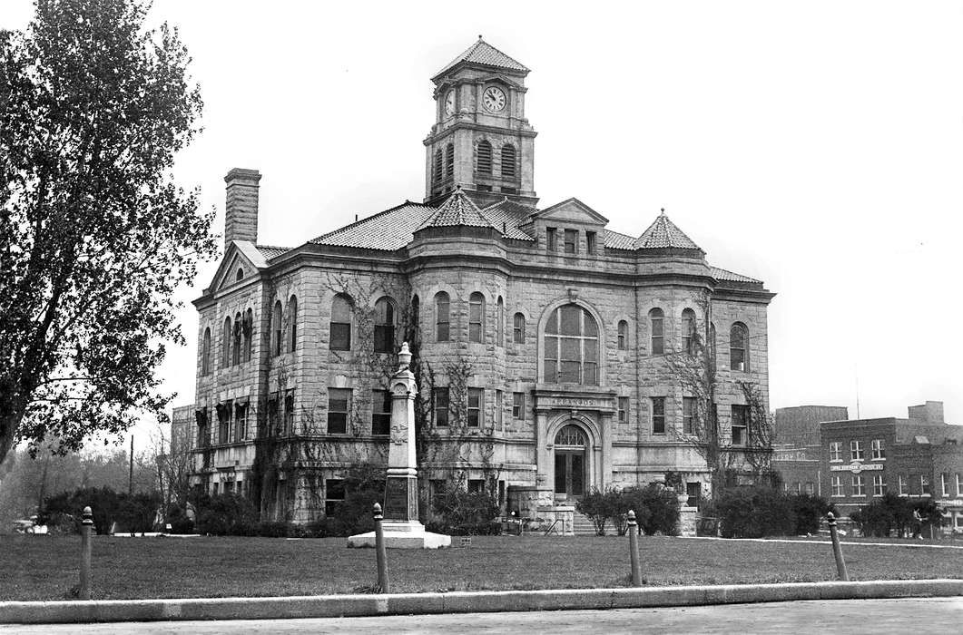 Lemberger, LeAnn, Iowa, Iowa History, Centerville, IA, Prisons and Criminal Justice, history of Iowa, Main Streets & Town Squares