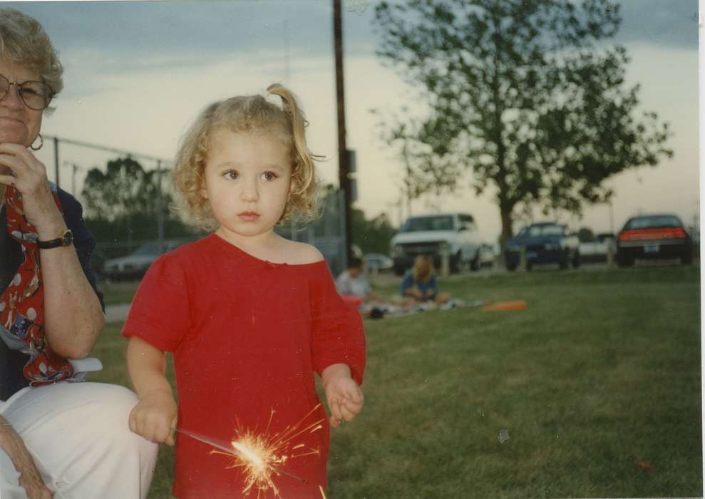 Iowa History, Iowa, IA, history of Iowa, sparkler, Scholtec, Emily, Children, Holidays