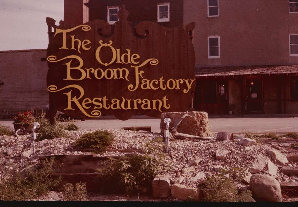 restaurant, history of Iowa, Iowa, Cedar Falls, IA, Cities and Towns, Zischke, Ward, Businesses and Factories, Iowa History