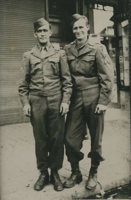 Military and Veterans, Bull, Ardith, TX, Iowa History, Iowa, history of Iowa, soldier, Portraits - Group, army, uniform