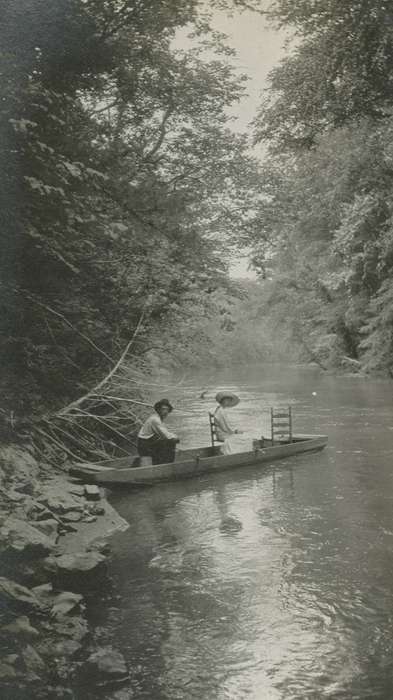 Iowa, chairs, Eastbrook, TN, McMurray, Doug, river, Lakes, Rivers, and Streams, boats, history of Iowa, Iowa History