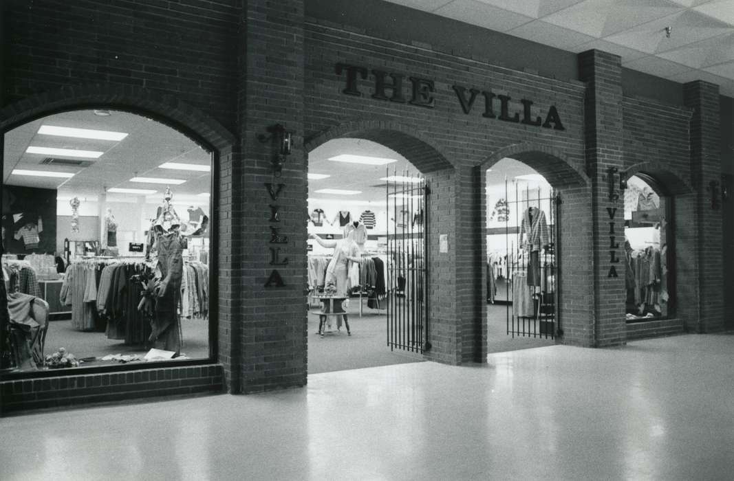 history of Iowa, Iowa History, Businesses and Factories, clothing store, mall, Iowa, correct date needed, Waverly Public Library