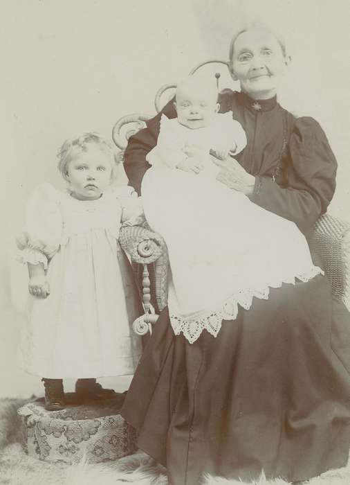 Portraits - Group, baby, cabinet photo, Iowa, high buttoned shoes, woman, Winterset, IA, Children, Olsson, Ann and Jons, dress, toddler, family, history of Iowa, siblings, Iowa History