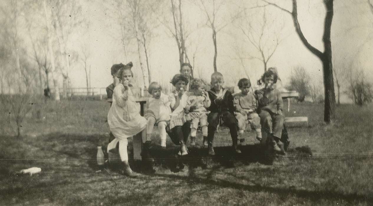 Portraits - Group, history of Iowa, Iowa History, Grinnell, IA, siblings, Iowa, McMurray, Doug, Children