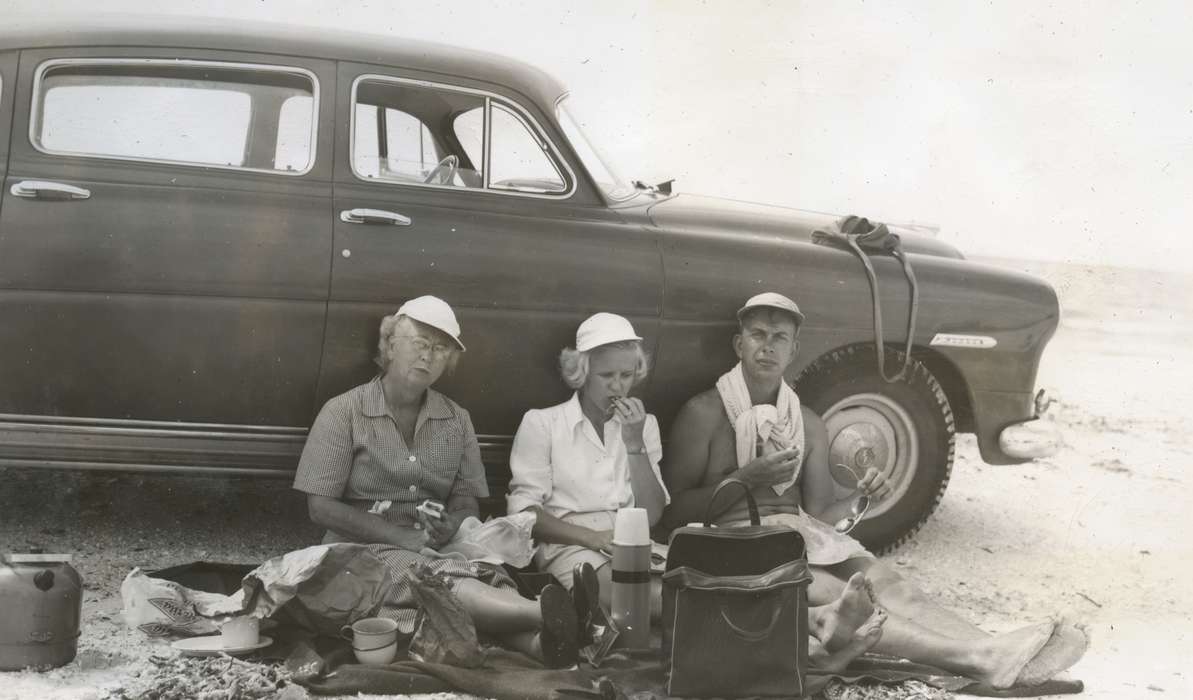 Travel, history of Iowa, Destin, FL, picnic, Motorized Vehicles, McMurray, Doug, Iowa, Food and Meals, car, Iowa History, Portraits - Group