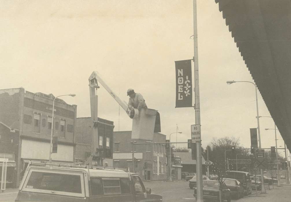 Cities and Towns, Iowa History, Iowa, Waverly Public Library, Labor and Occupations, Waverly, IA, history of Iowa, Main Streets & Town Squares, christmas decorations, Holidays, sign