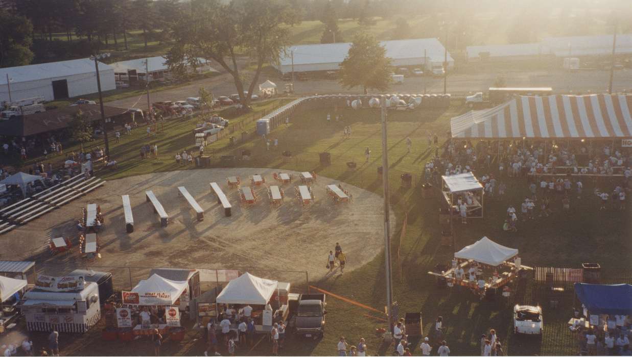 Waverly Public Library, history of Iowa, Iowa History, food stand, crowds, Waverly, IA, vehicles, Aerial Shots, Iowa, Outdoor Recreation, ragbrai, aerial