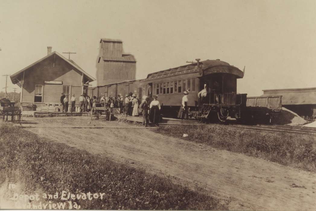grain elevator, history of Iowa, Iowa History, Dean, Shirley, depot, Iowa, train, Train Stations, Grandview, IA