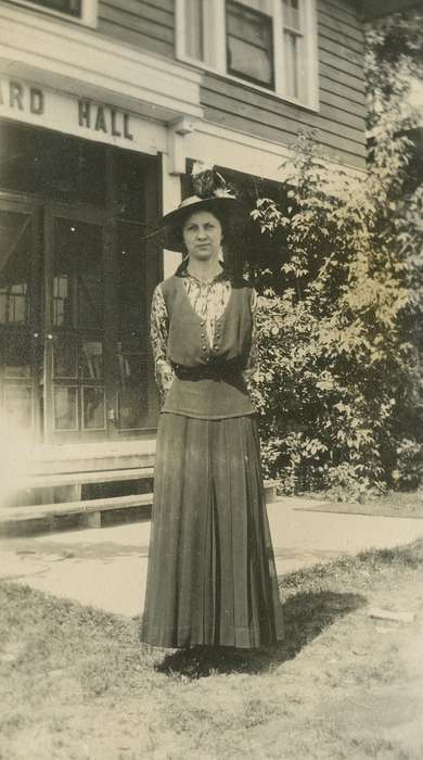 LeQuatte, Sue, Iowa History, university of northern iowa, iowa state normal school, Iowa, history of Iowa, Portraits - Individual, Schools and Education, IA
