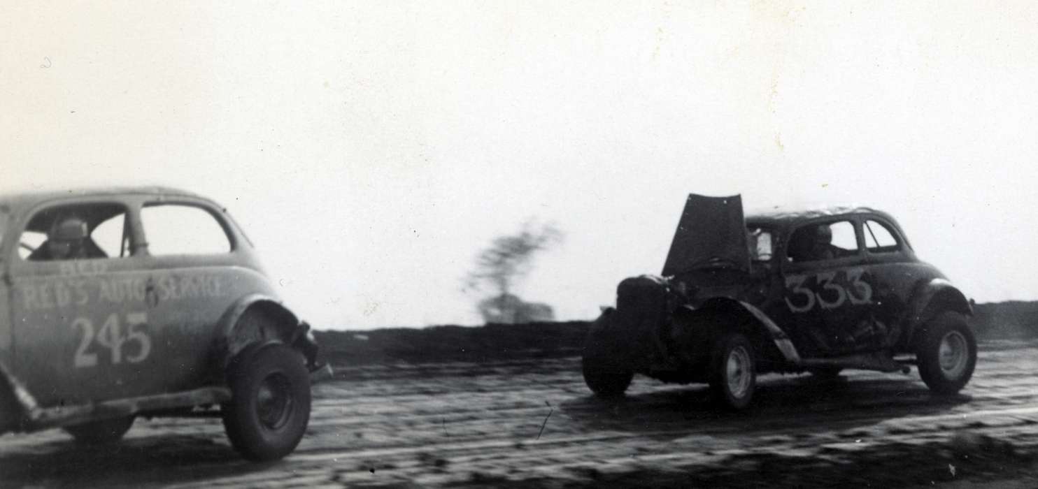 tunis speedway, racecar, history of Iowa, Iowa History, Entertainment, Wrecks, Motorized Vehicles, Volgarino, Jim, speedway, Iowa, Waterloo, IA