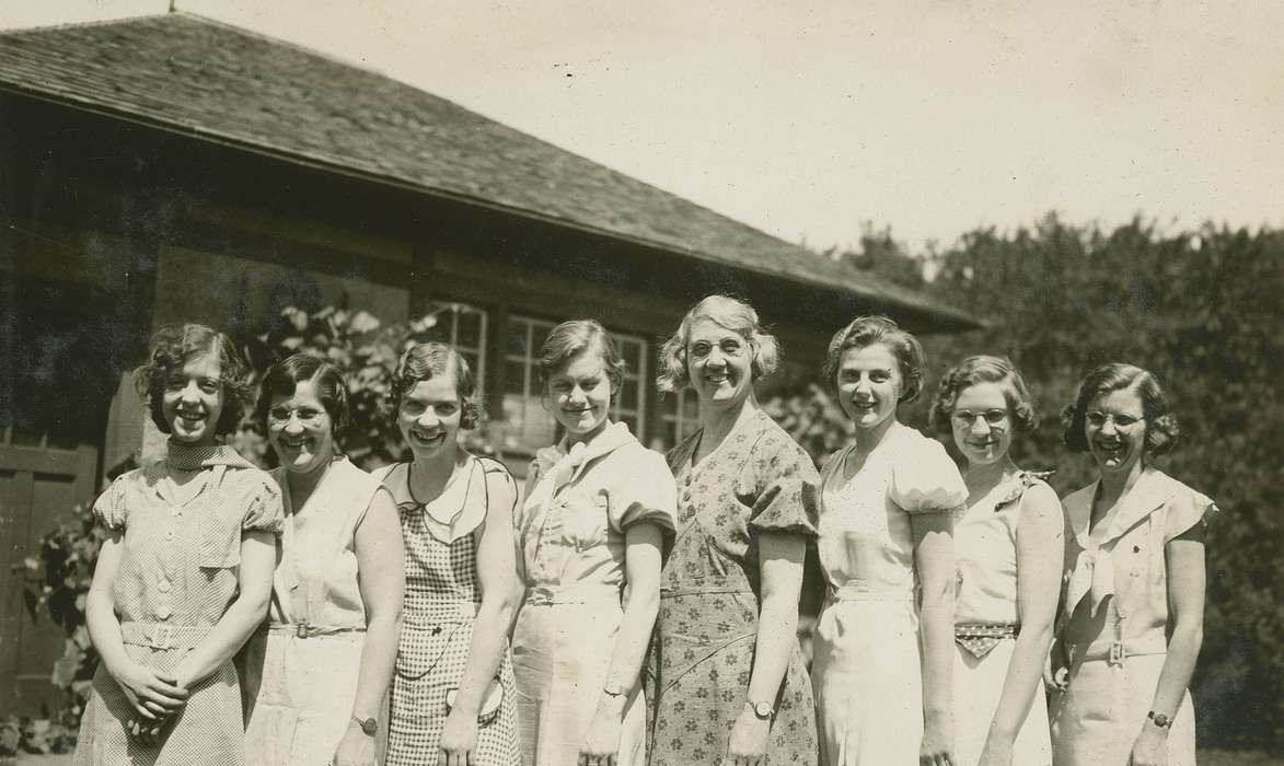 Portraits - Group, history of Iowa, hatchery, Iowa History, Webster City, IA, Iowa, McMurray, Doug, Labor and Occupations