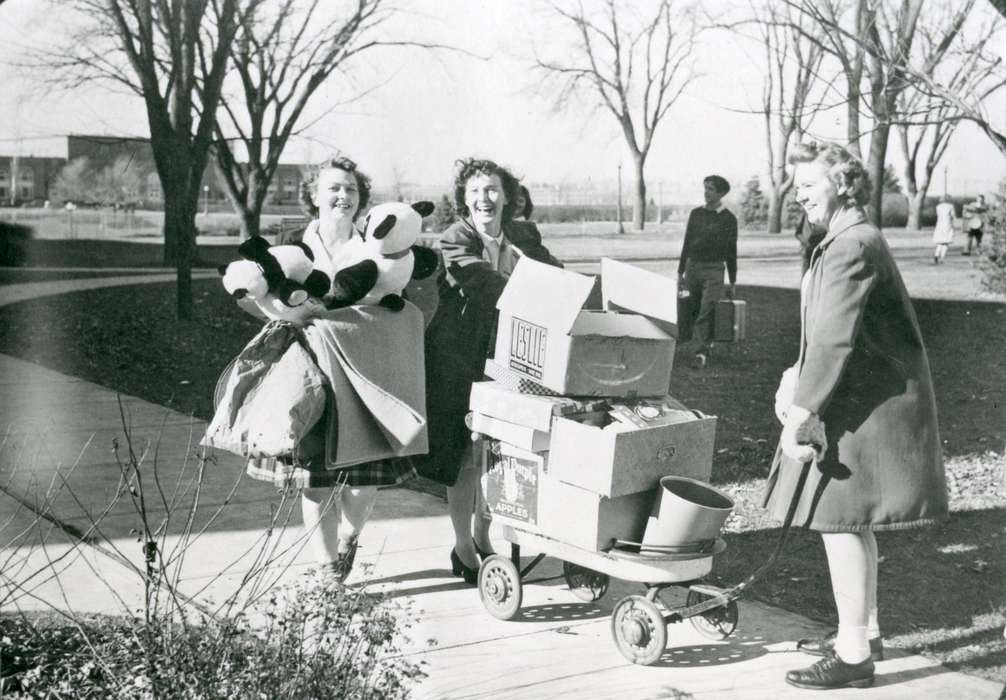 Portraits - Group, wagon, Iowa History, Iowa, Schools and Education, university of northern iowa, stuffed animal, iowa state teachers college, uni, UNI Special Collections & University Archives, box, Cedar Falls, IA, history of Iowa