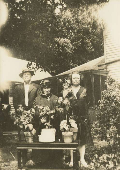 Portraits - Group, history of Iowa, Iowa History, Mortenson, Jill, plant, house, Iowa, family, tree, Ackley, IA, hat