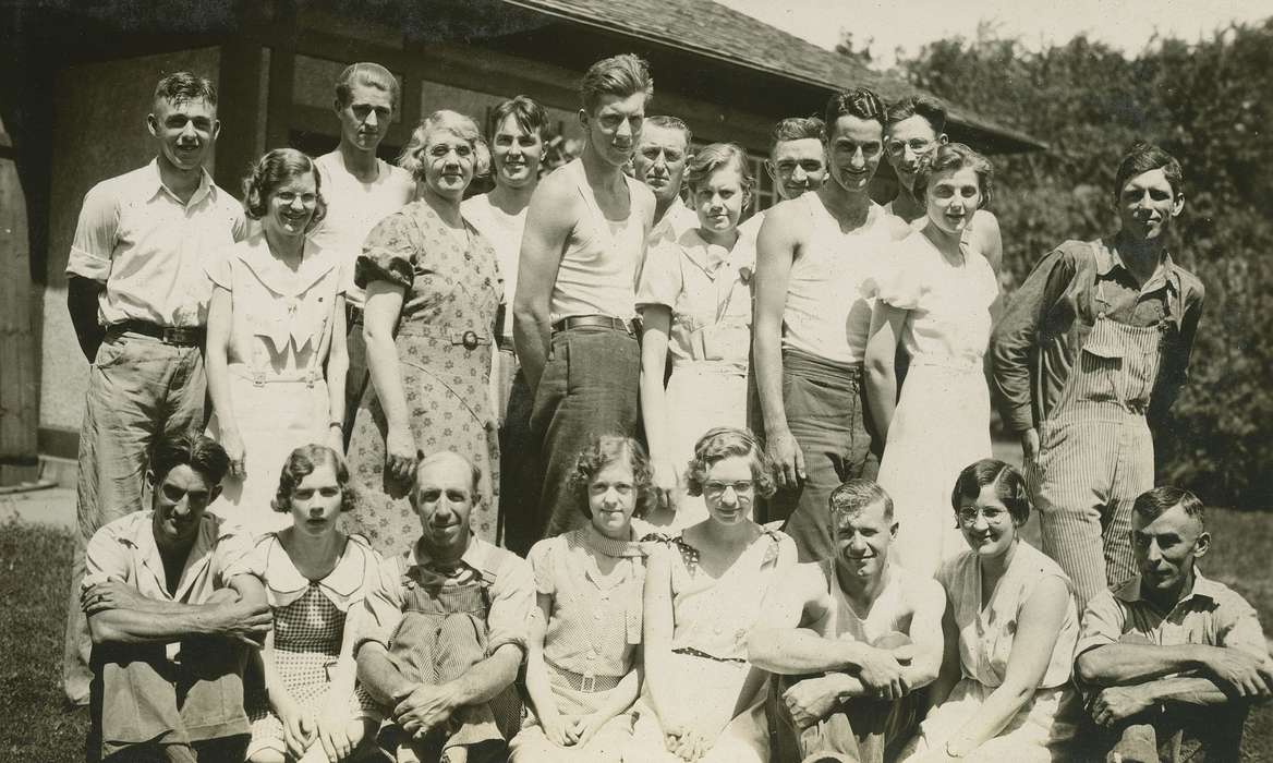 Portraits - Group, history of Iowa, hatchery, Iowa History, Webster City, IA, Iowa, McMurray, Doug, Labor and Occupations