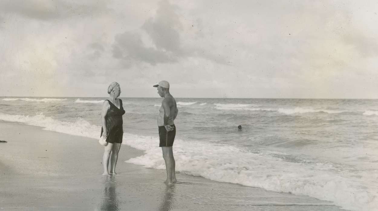 Portraits - Group, Travel, swimming, history of Iowa, Iowa History, swimmers, ocean, Iowa, McMurray, Doug, Indian Rocks Beach, FL