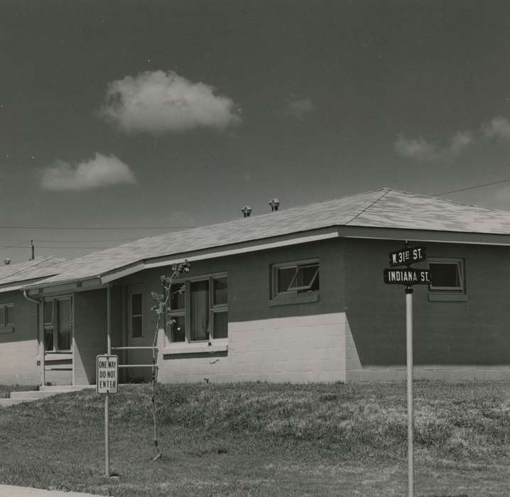 Iowa History, Iowa, university of northern iowa, iowa state teachers college, uni, house, UNI Special Collections & University Archives, Homes, Cedar Falls, IA, history of Iowa, sign