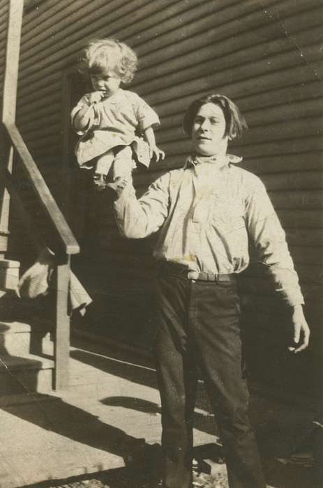 Portraits - Group, baby, jeans, Iowa, USA, Wilson, Dorothy, Families, Children, stairs, history of Iowa, necktie, belt, Iowa History